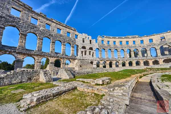 2402-Pula_10