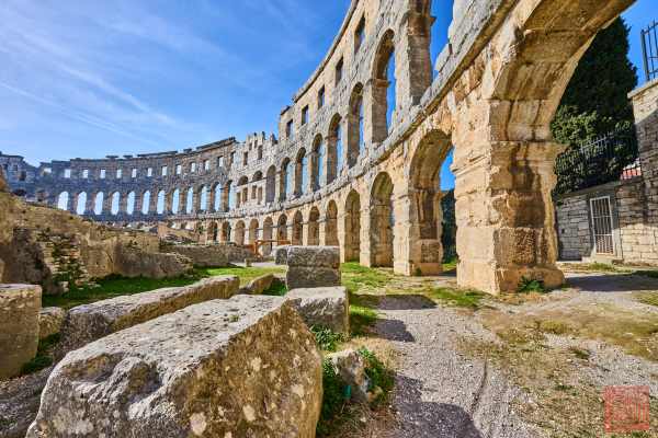 2402-Pula_11